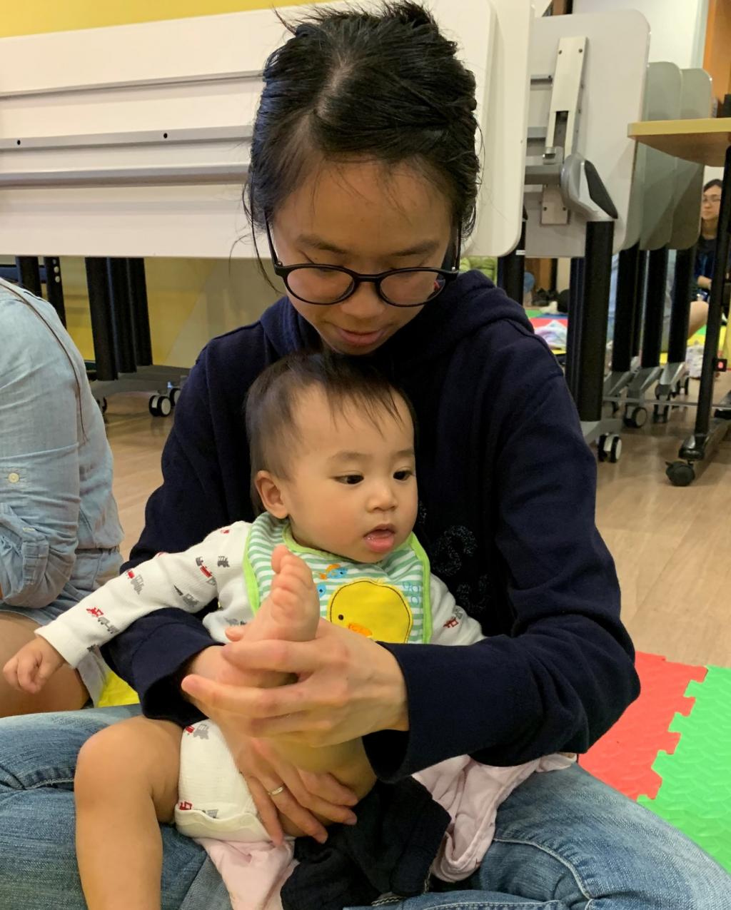 年青媽媽參加「Yo Life School」學習照顧小孩及建立正面親子關係
