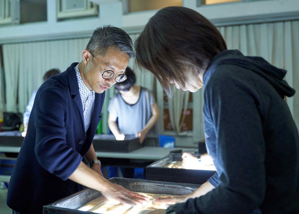 Sandpainting workshops helped women cope with marital advers…
