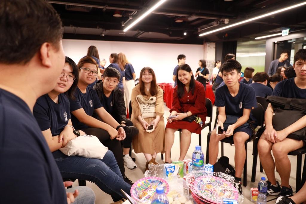 HKYWCA co-organised maker exploration day