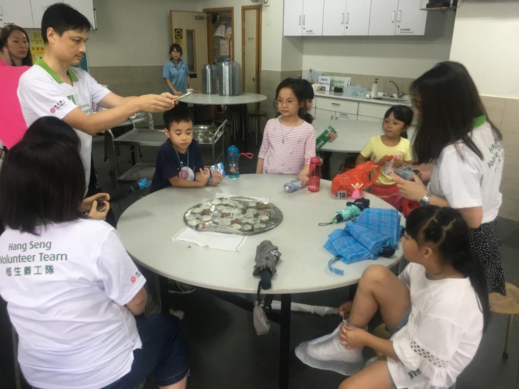 Hang Seng Bank joined a day camp with underprivileged children