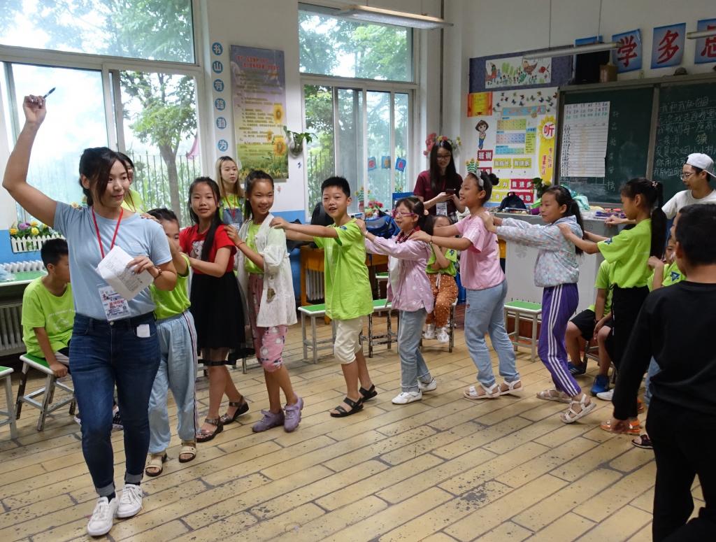 女青率領青少年體驗西安古都農村生活