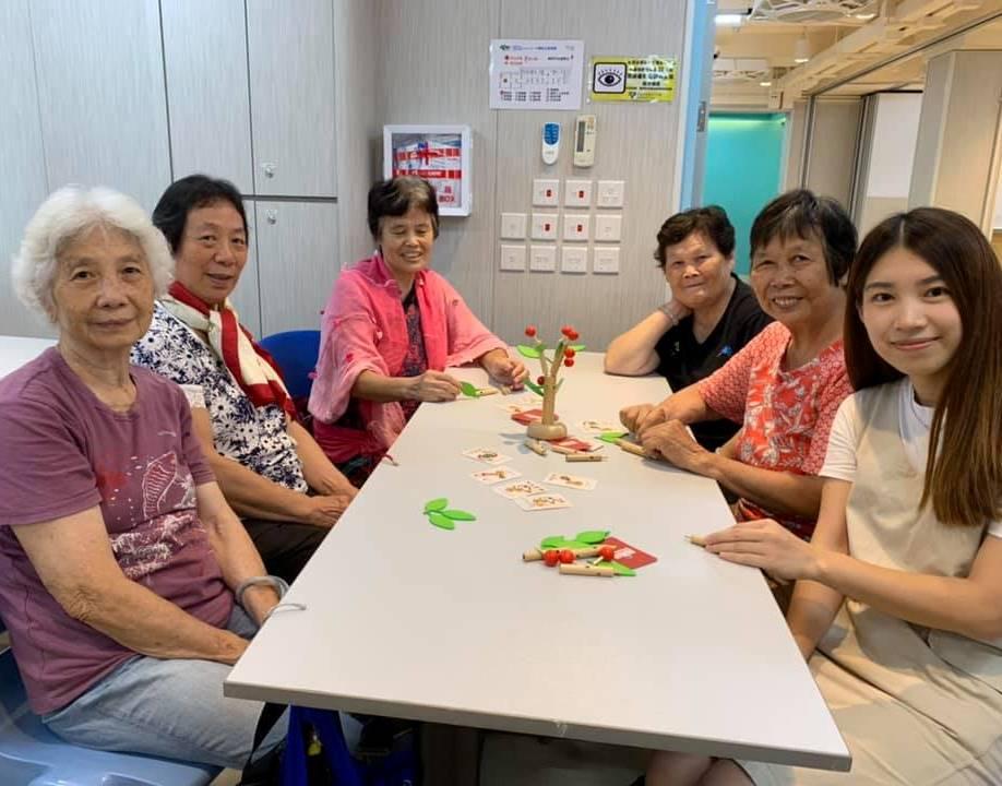 AXA Foundation promoted healthy living to HKYWCA’s service users