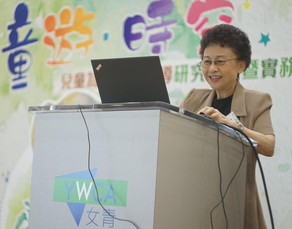 HKYWCA shared findings and experience on play therapy