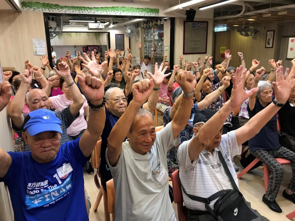 The Chinese Cheongsam Association (HK) celebrated Dragon Boat Festival with the elders