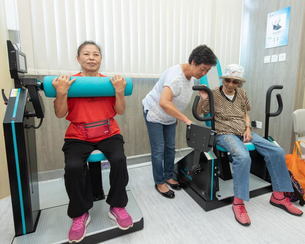 YWCA Jockey Club Y Care (Sha Tau Kok) served elderly living in the frontier closed area