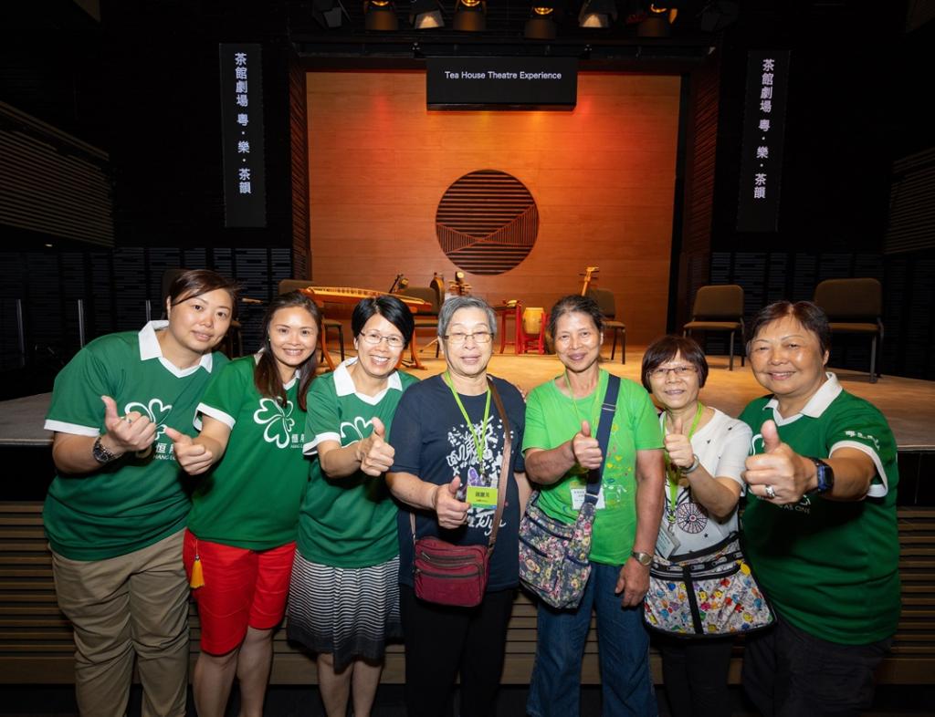 Elders joined Xiqu Centre tour sponsored by Hang Lung Properties Limited