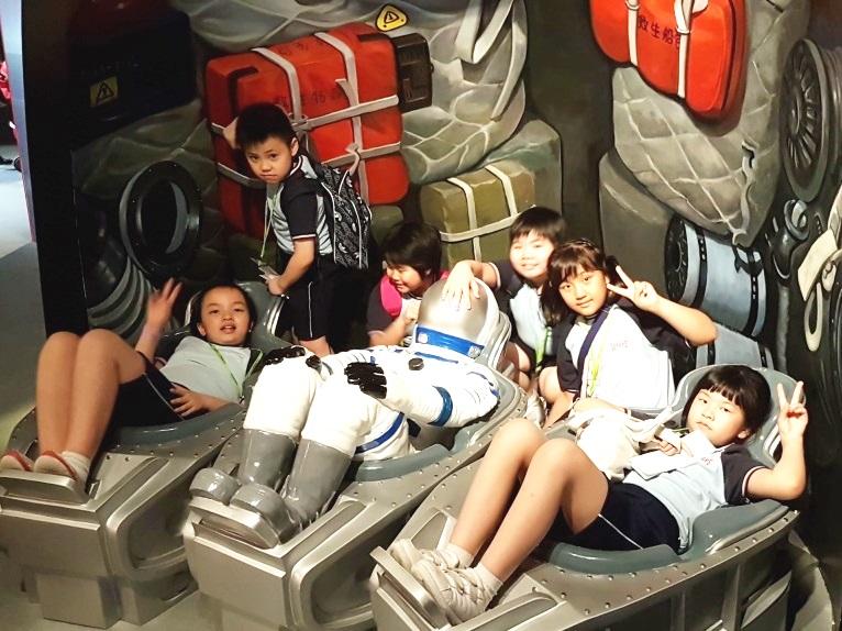 恒生義工隊鼓勵小學生於遊戲中學習