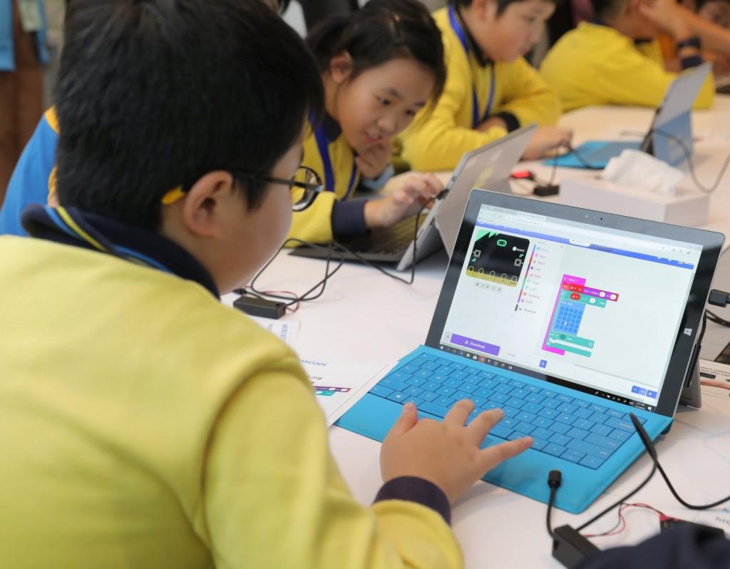 “#FutureMaker Computer Science Fun Day” unleashed students’ digital capabilities