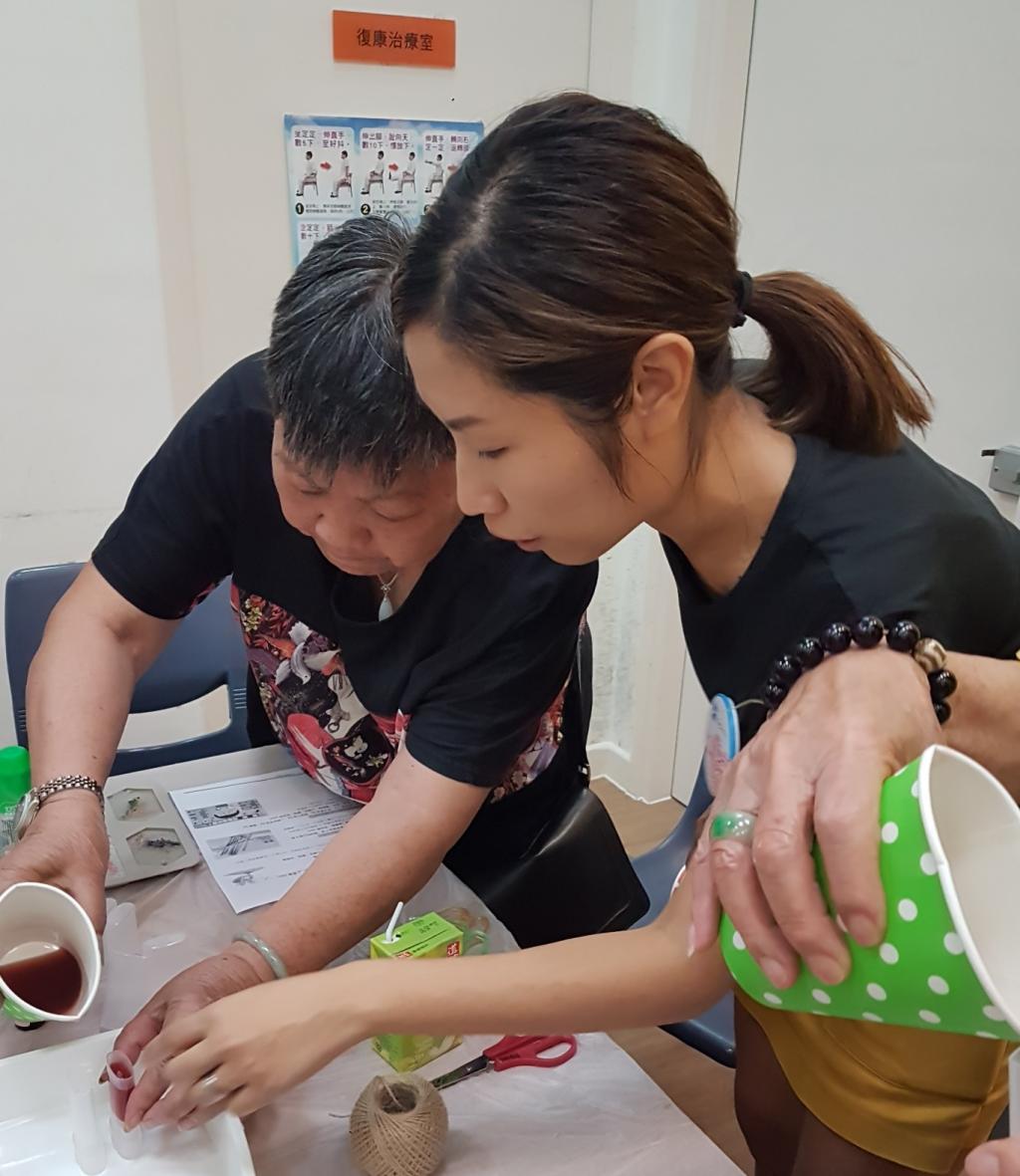 保柏及卓健醫療與女青合辦「護老同行‧關愛北區」計劃
