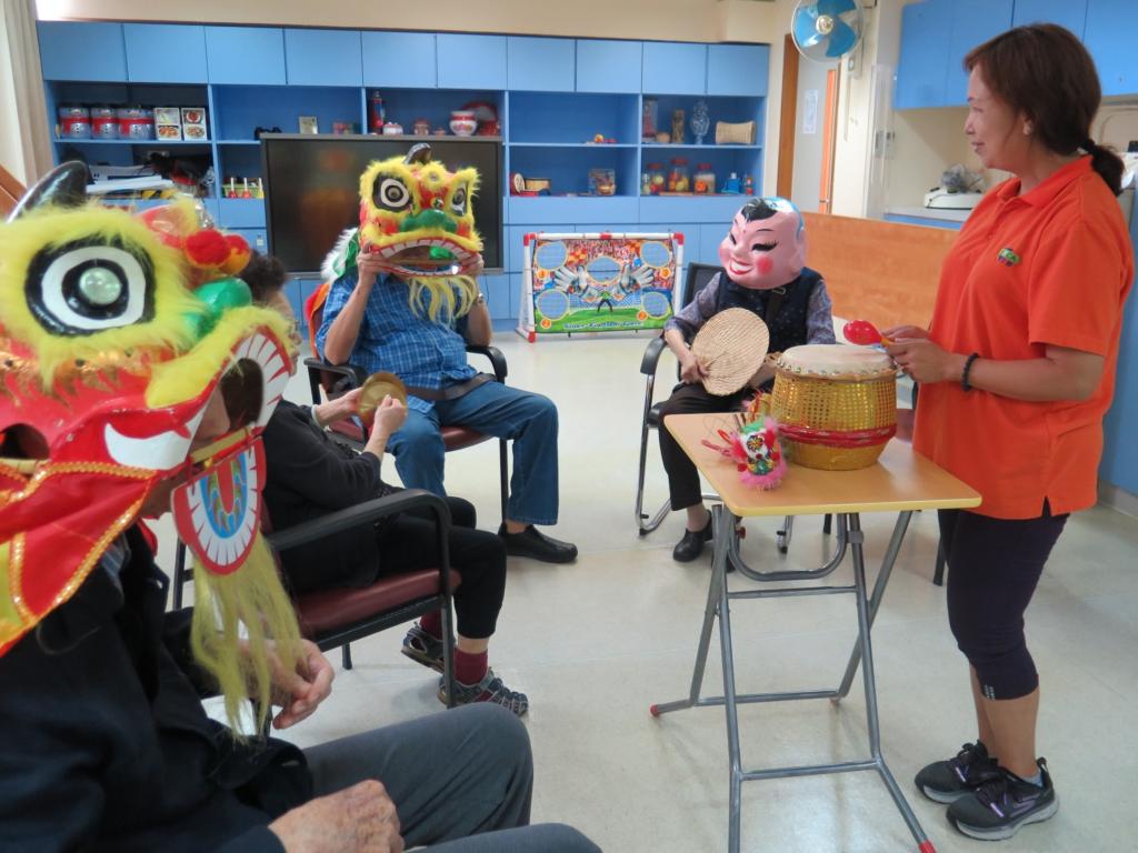 Y Care (Yau Yat Chuen) launches playgroups for elders