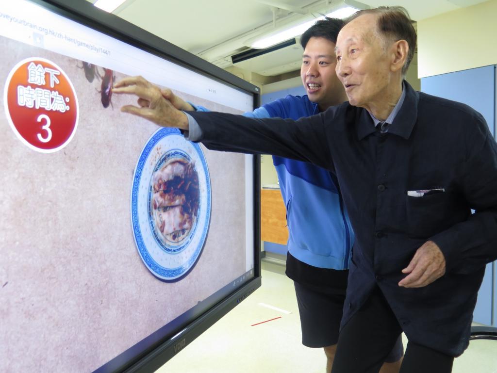 Y Care (Yau Yat Chuen) launches playgroups for elders