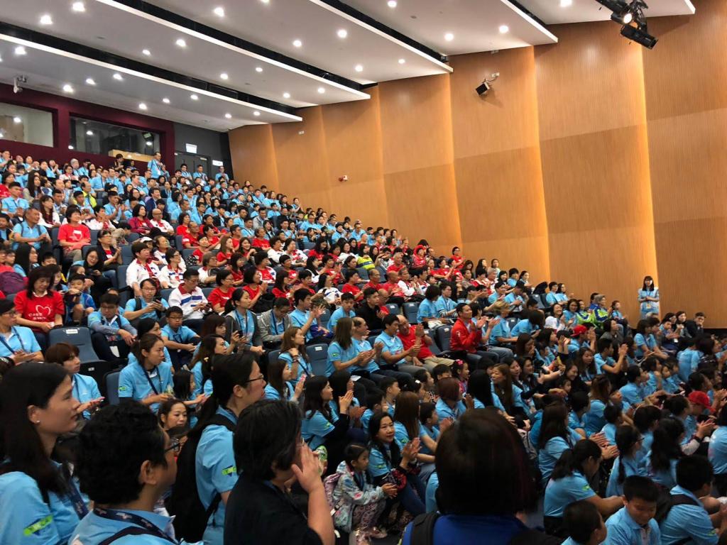 HKYWCA and Elite Athletes visited the underprivileged