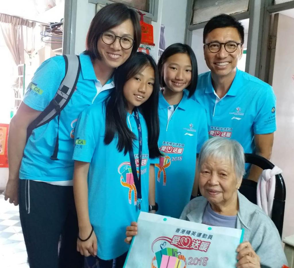 HKYWCA and Elite Athletes visited the underprivileged