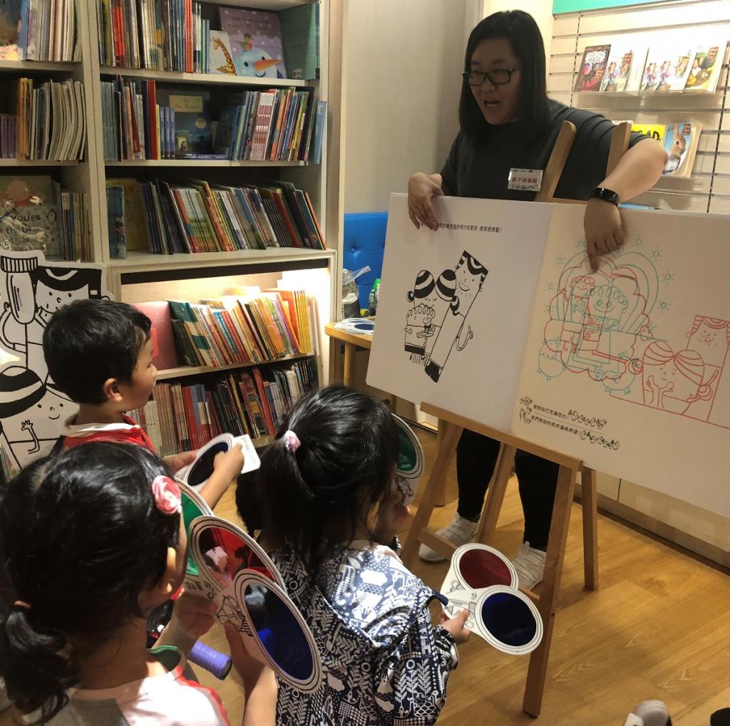 Eslite Hong Kong and the Association co-organised “The Visible Secret” picture book storytelling workshop