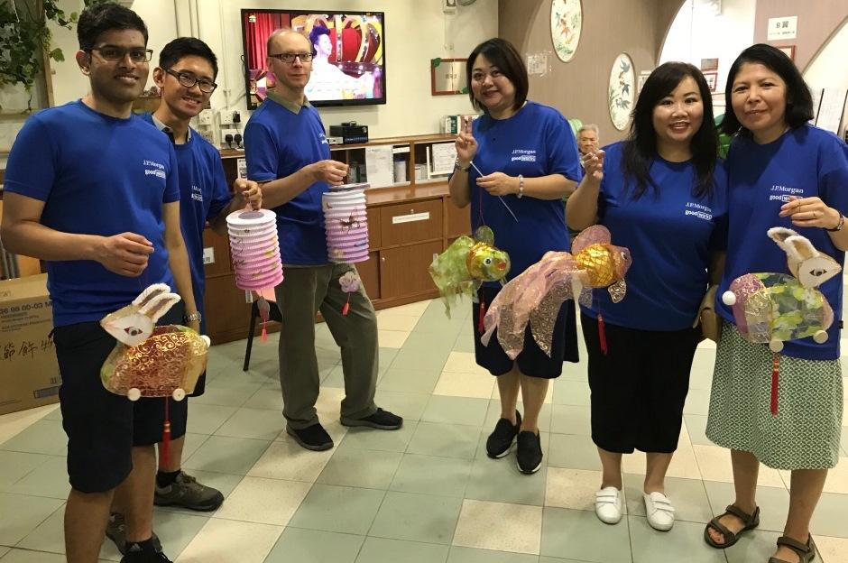 J.P. Morgan celebrated Mid-Autumn Festival with the elders