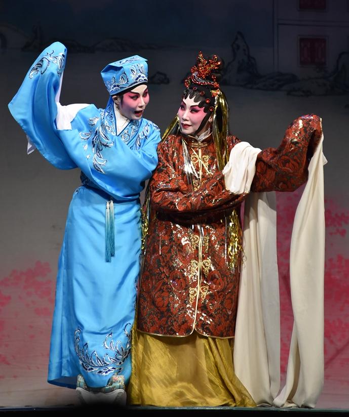 The Hip Hing-Vibro Volunteer Team organised the Cantonese Opera Show for eleven consecutive years