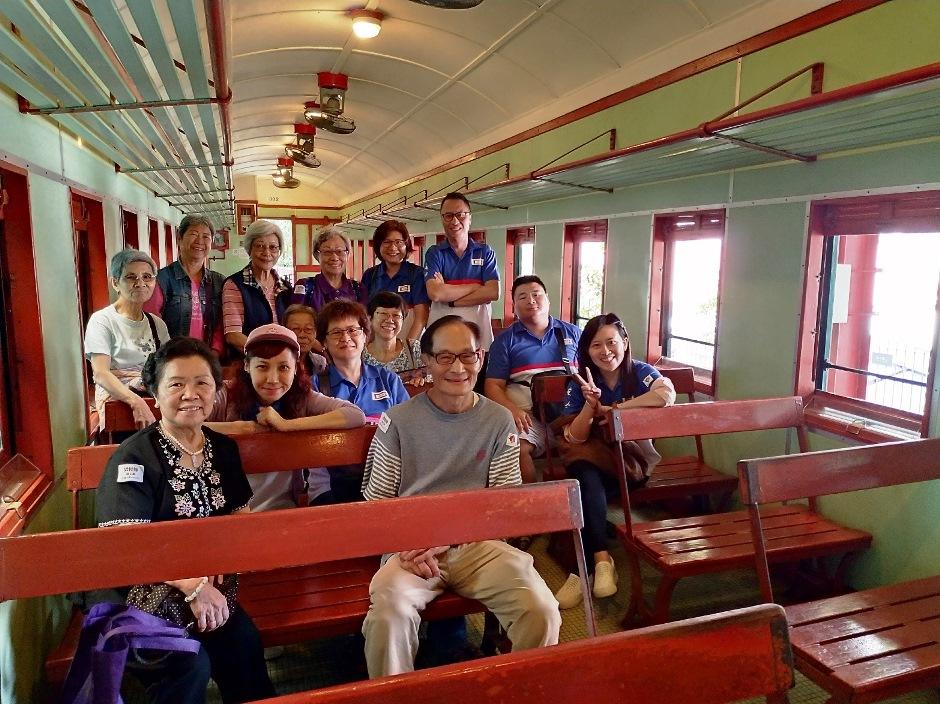 其士集團辦港式情懷之旅伴長者同行