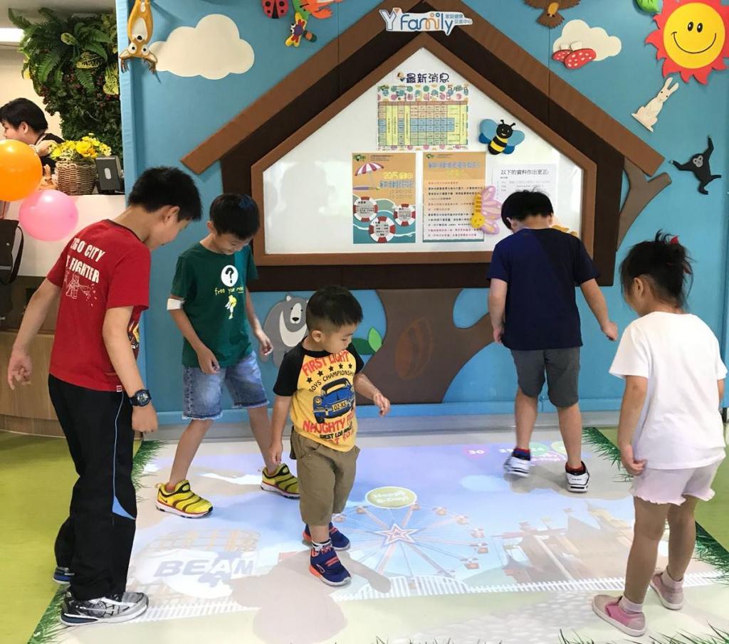 HKYWCA Jockey Club Social Service Building greeted local residents with an open day