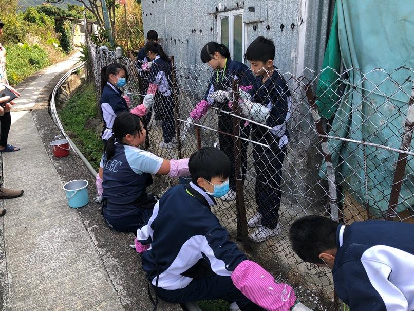 女青探訪鄉郊獨居長者齊迎新春
