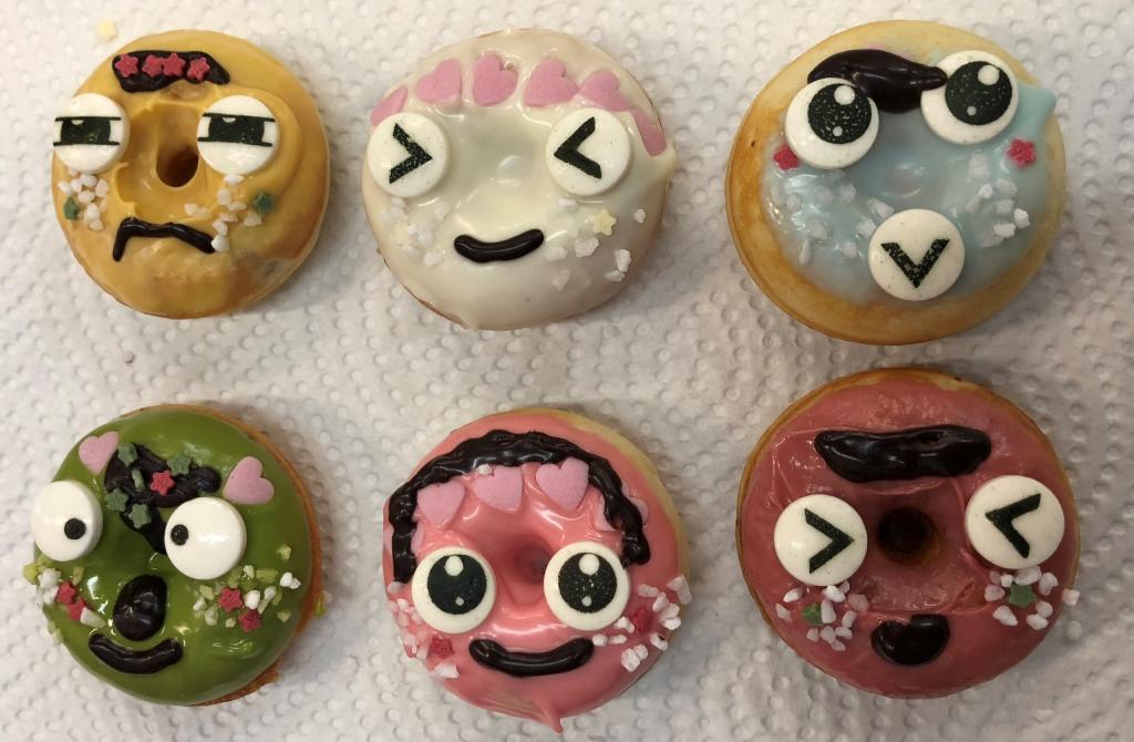 HKYWCA and Lingnan University Alumni Volunteer Team co-organised a Christmas Doughnuts Workshop
