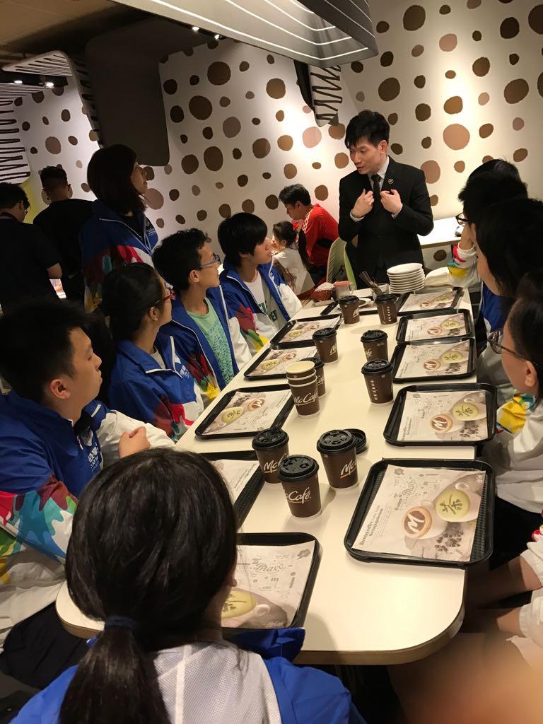 「鼓掌‧麥麥試」讓年青人一嘗職場滋味