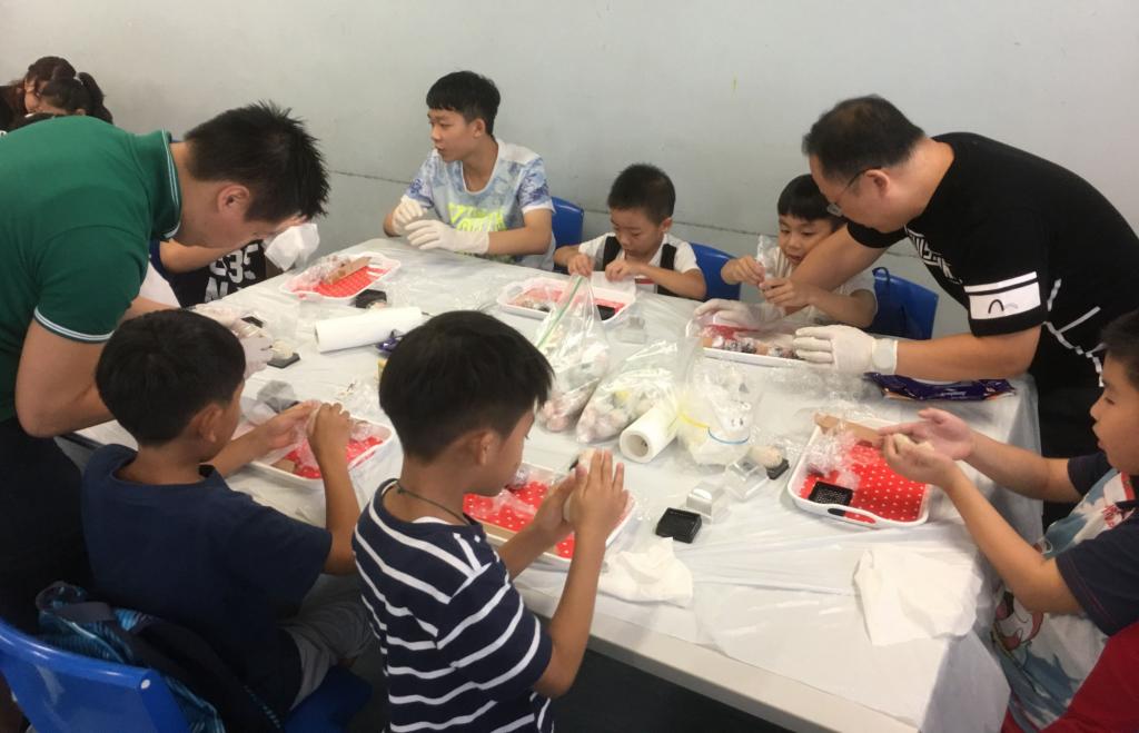 Wachsmuth & Krogmann (Far East) volunteer team made Japanese wagashi with kids