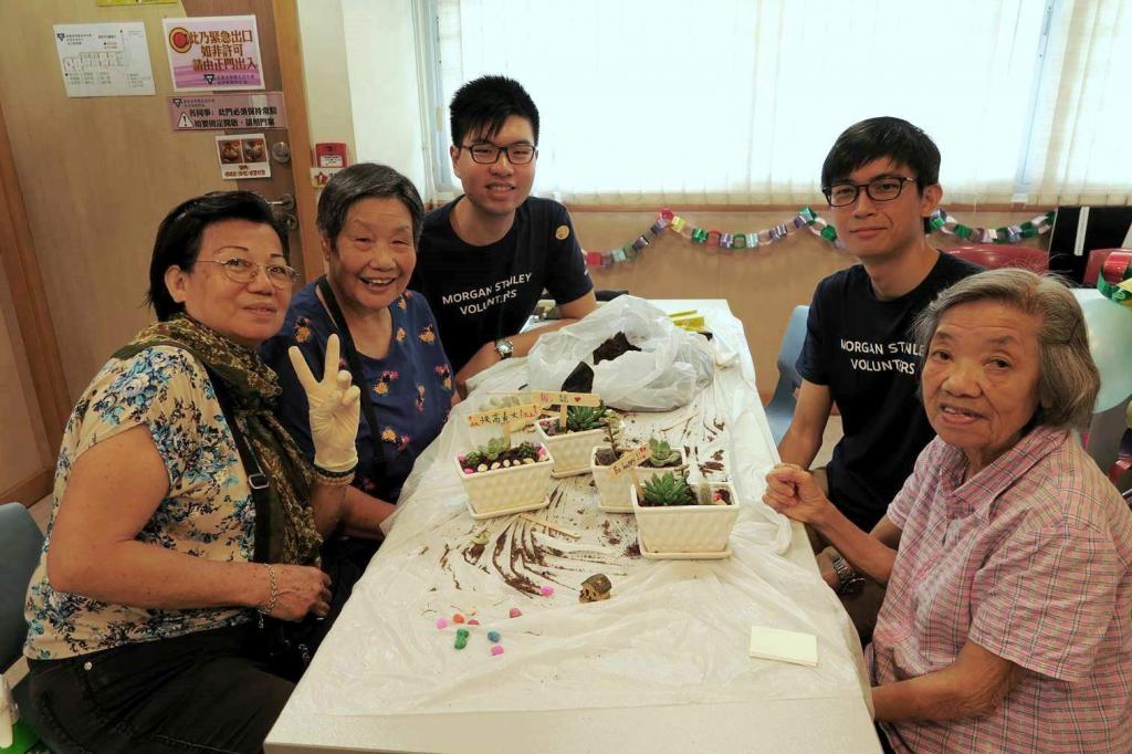 摩根士丹利義工與青衣區長者同樂