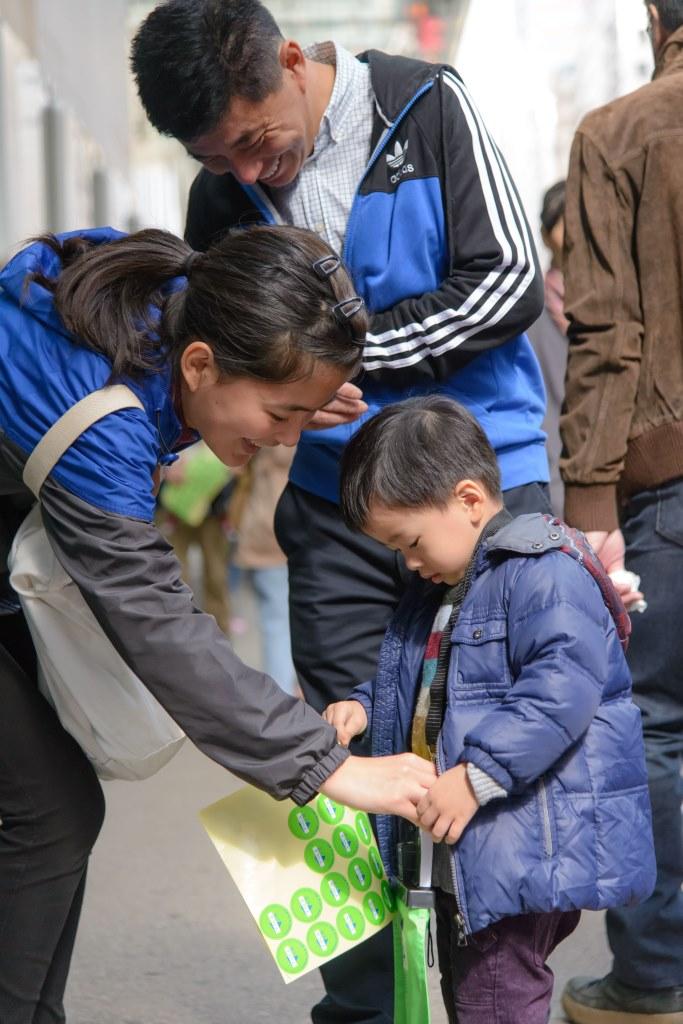 女青賣旗日圓滿結束 感謝各界支持