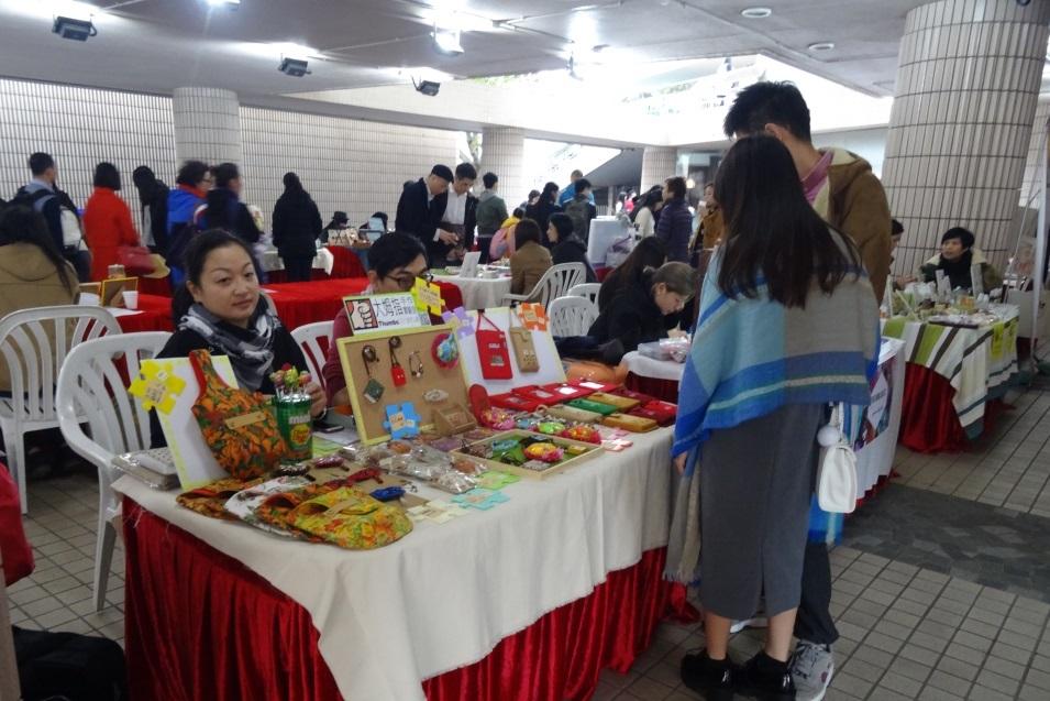 女青創意市集載譽歸來
