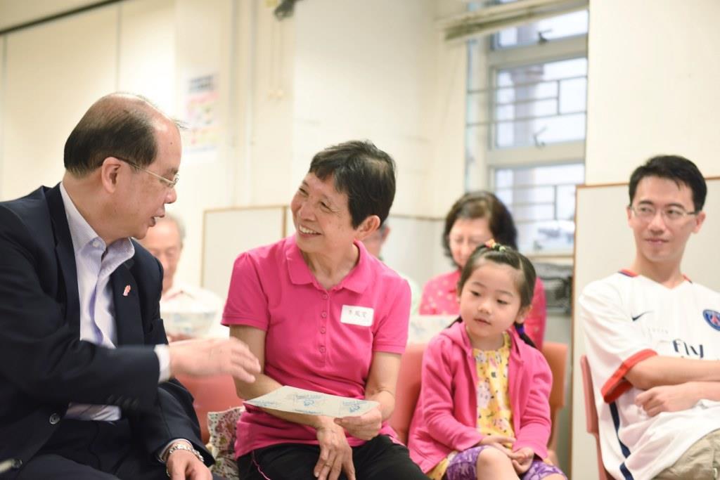 張建宗局長出席女青「精叻祖父母」課程