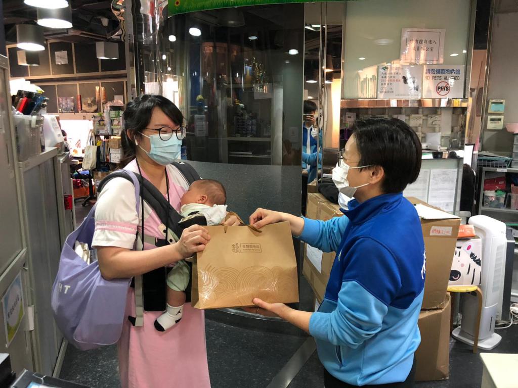本會為年青媽媽送上「全麵關心你」一盒。