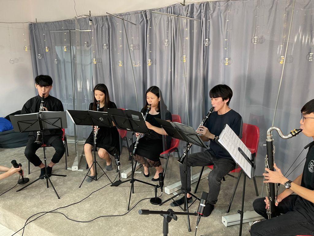 Clarinet quintet consisted of 4 clarinets and 1 bass clarinet. 