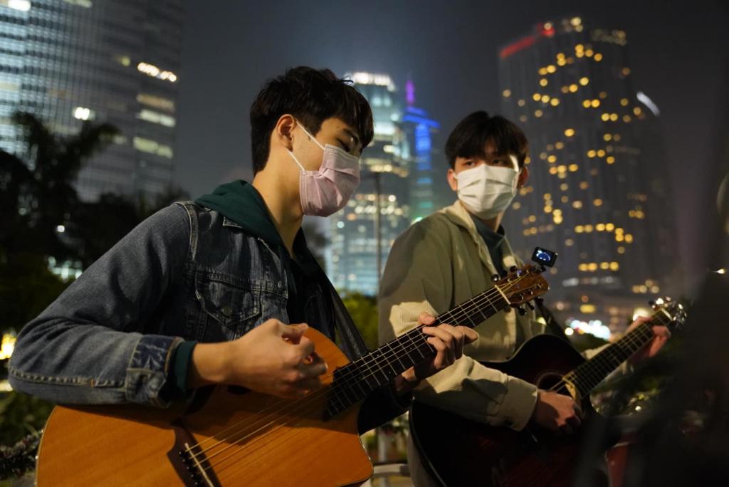 青年樂隊Secret 2.0演唱了多首聖誕歌及流行曲。