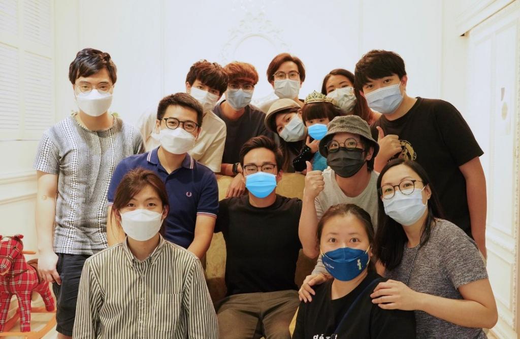 the volunteer team of Shine My Life Online Virtual Photography Exhibition