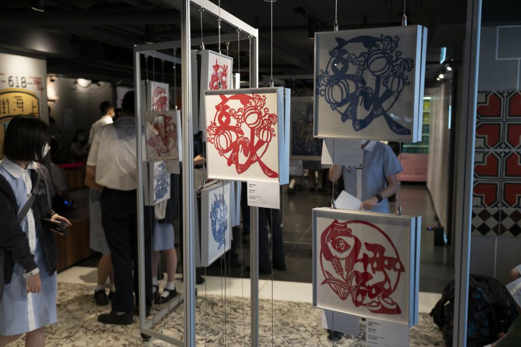 Launch of Y.W.C.A. Hioe Tjo Yoeng College first ever Visual Arts Exhibition