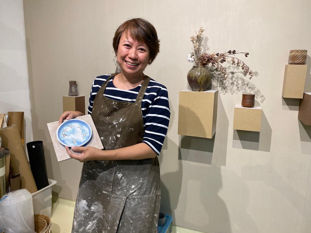 One of the young old, Emily, picked up her hobby in handmade bags and wallets, and tried to turn into a business as is her next goal in bucket list also.