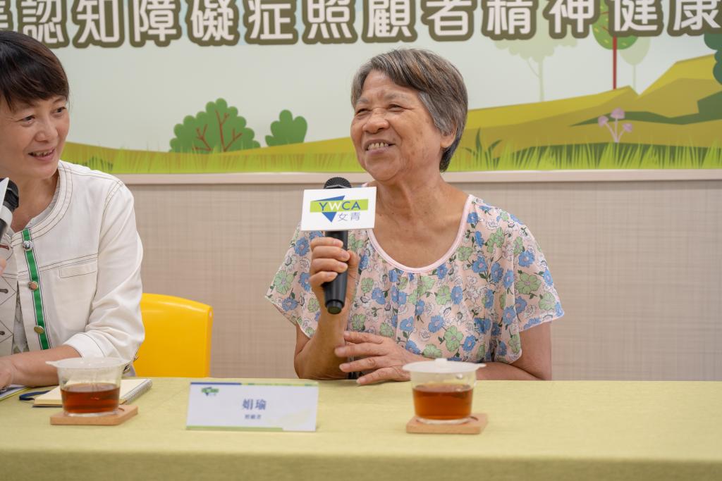 照顧者娟瑜說，能夠從大自然五感療癒活動當中，找到釋放負擔和情緒的方法，對她有極大幫助。