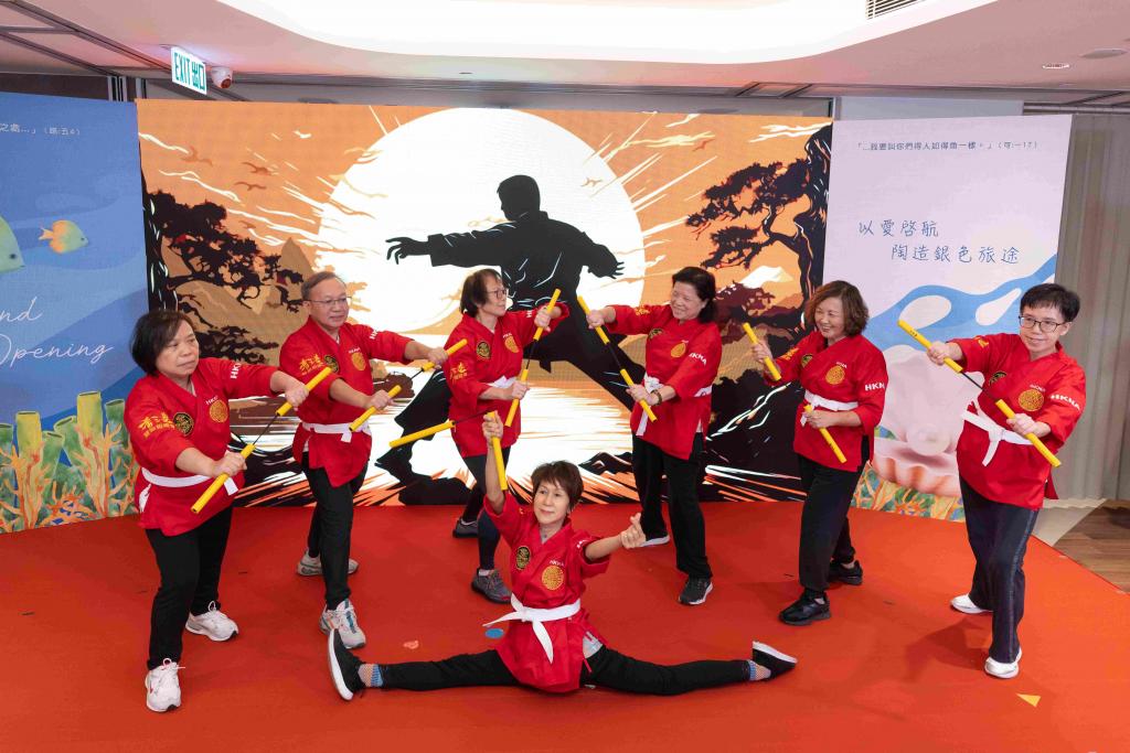 nunchaku performance by a group of 50+