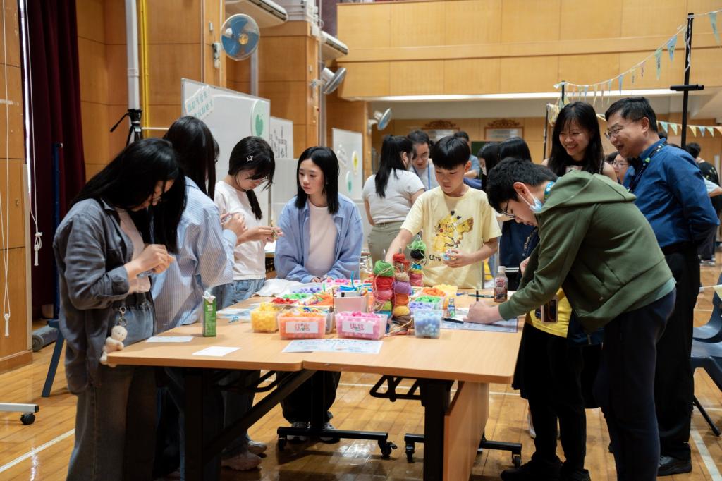 Various mental health booths were set up in the carnival to promote positive lifestyles to the general public.