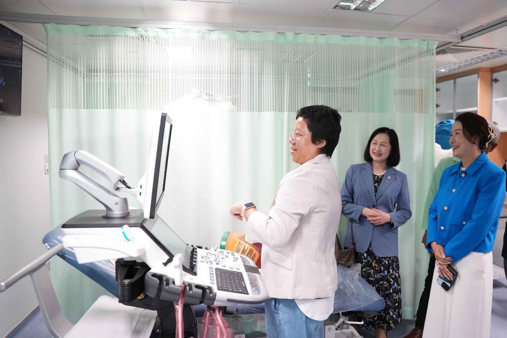 The YWCA delegation attended a briefing by TWC staff on clinical ultrasound imaging technology, exploring the practical applications of advanced medical training facilities.
