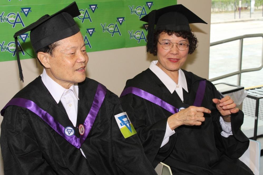 女青年會松柏學院逾650長者畢業 學員陰盛陽衰